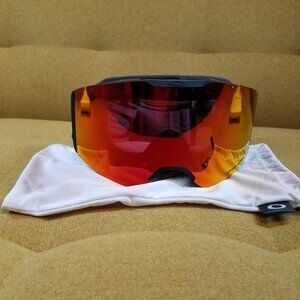 *BRAND NEW* OAKLEY Fall Line Goggles (Matte Black w/ PRIZM SnowTorch) (BU0007)